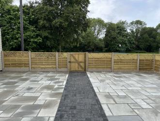 Fence pathway