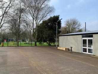 VH Front dr Playground